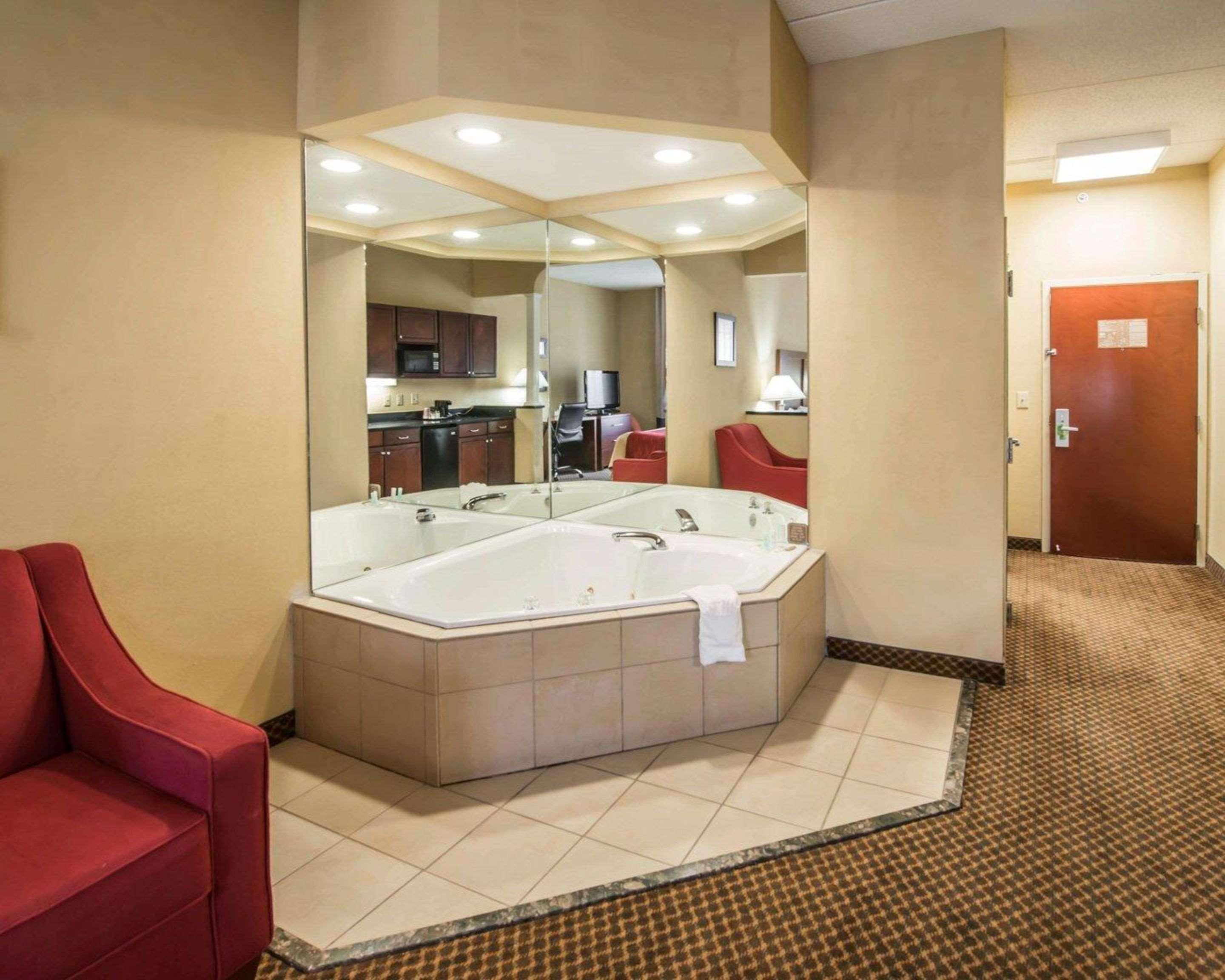 Comfort Inn & Suites Morganton Εξωτερικό φωτογραφία